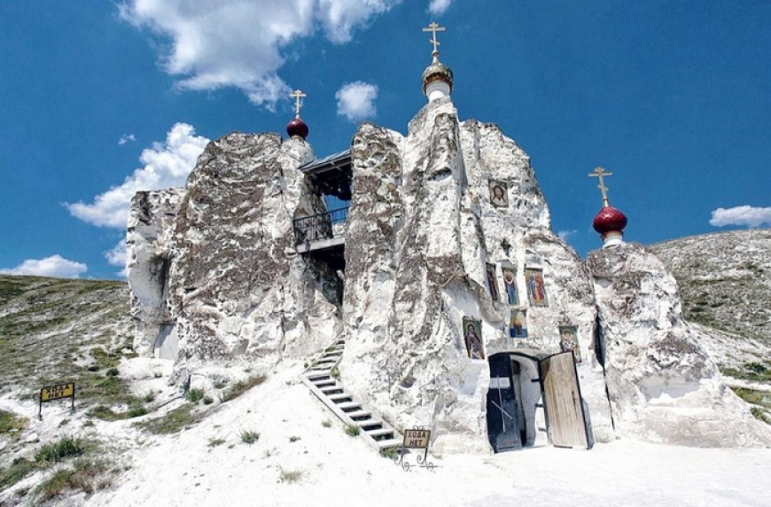 Воскресенский Белогорский монастырь